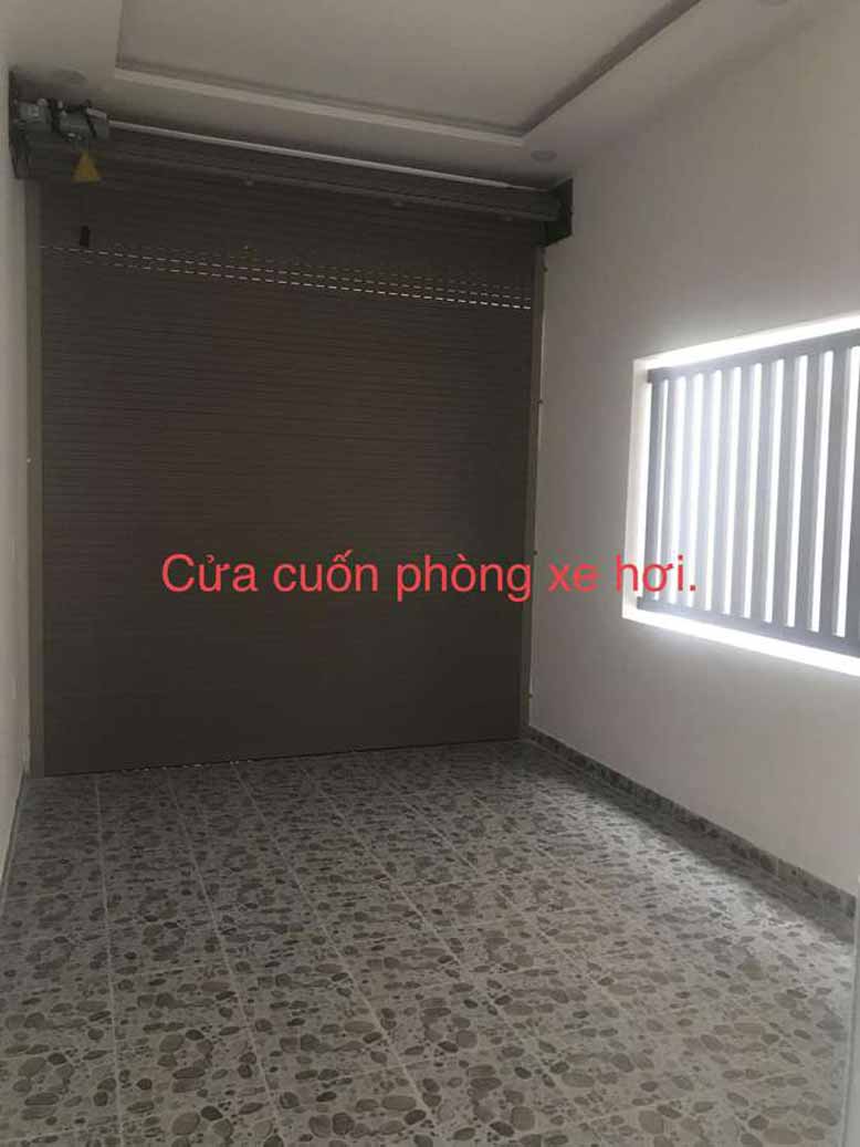 Cửa cuốn phòng xe hơi