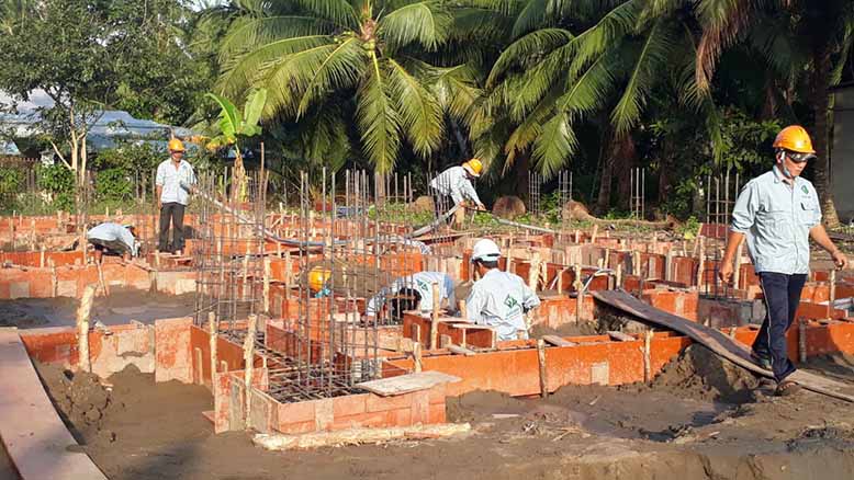 Tháo dỡ cốp pha là yếu tố quan trọng trong bảo dưỡng bê tông