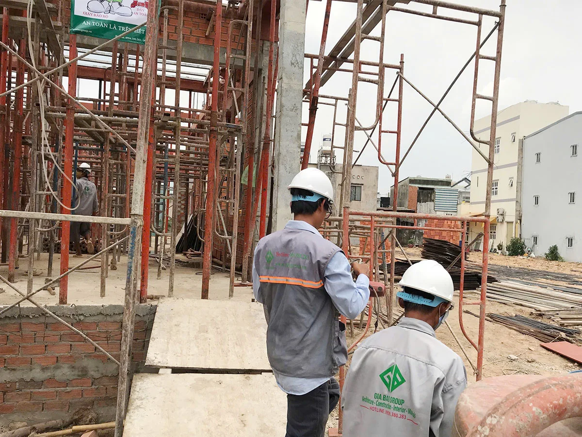 Đội ngũ công ty Gia Bảo Group luôn làm việc bằng cả tâm huyết.