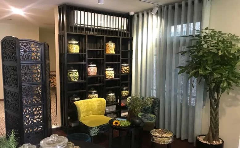 Sự kết hợp hài hoà giữa các chất liệu tạo nên nội thất spa hoàn hảo ấn tượng