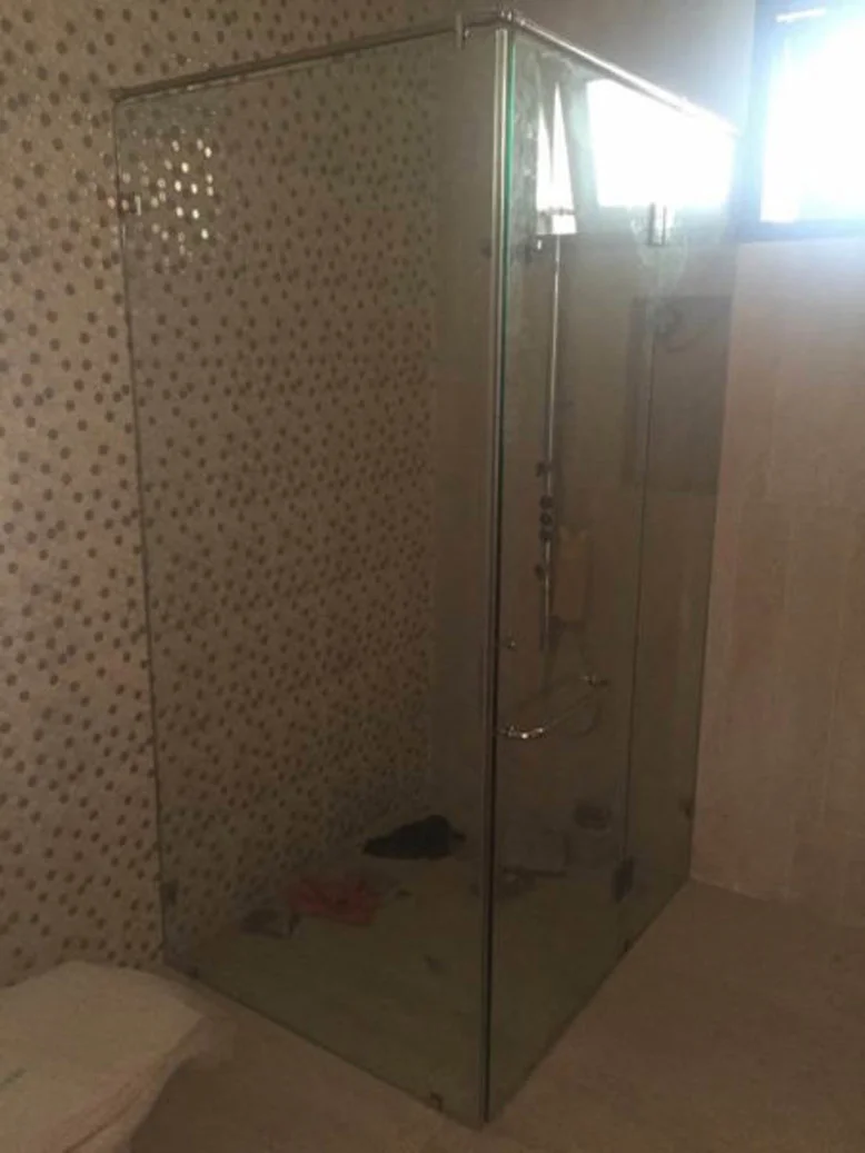 Thi công nội thất biệt thự Himlam cho phòng tắm bằng kính trong suốt